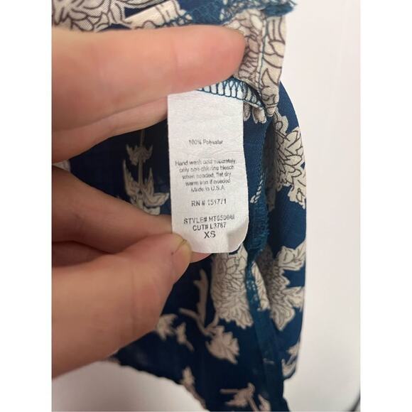 Le Lis Teal Floral V-Neck Blouse Women’s XS - Picture 6 of 7